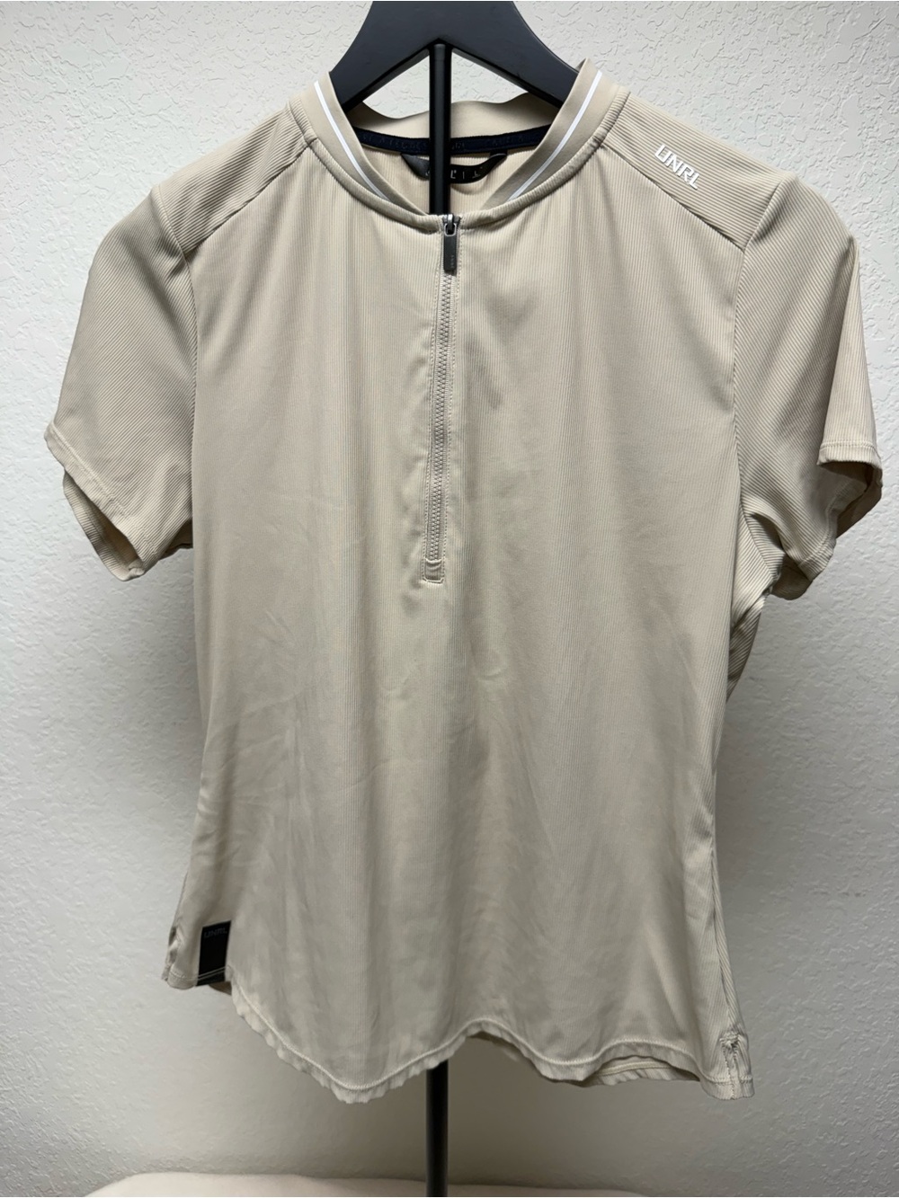UNRL Women's Short Sleeve Zip-Front Top in Beige
